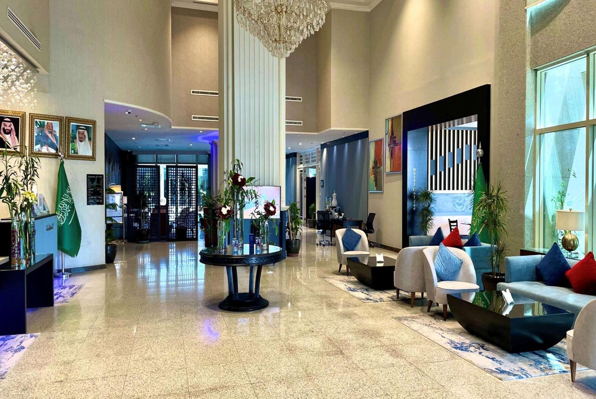 Ramada Hotel & Suites By Wyndham Al Qassim Al Bukayriah Bagian luar foto