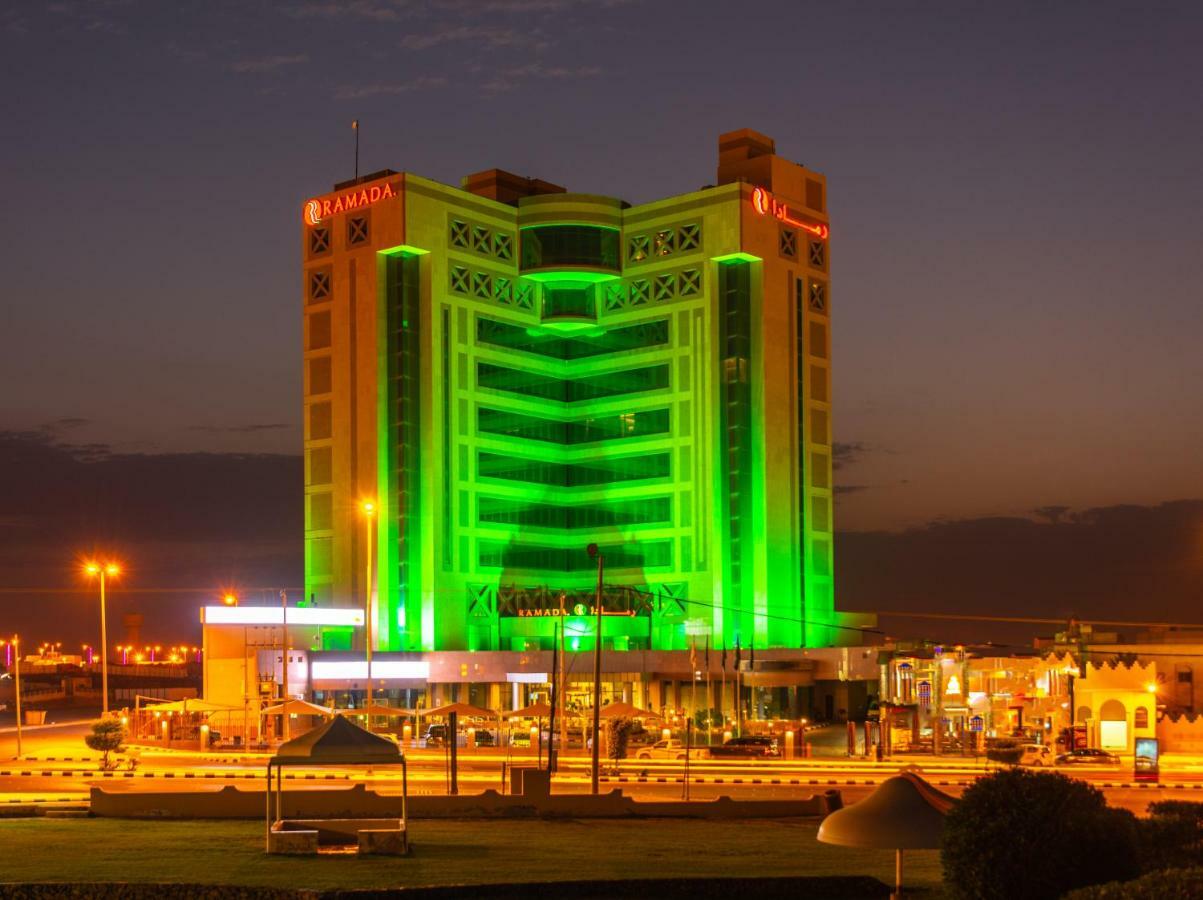 Ramada Hotel & Suites By Wyndham Al Qassim Al Bukayriah Bagian luar foto The Grand Hotel